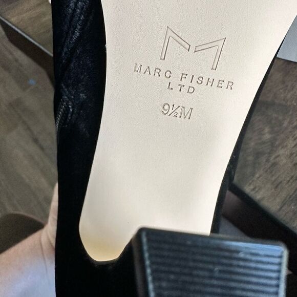 NIB -Marc Fisher Black Mayae Pointed Toe Sculpted 4.5” Heel Bootie - Size 9.5 - Picture 5 of 8
